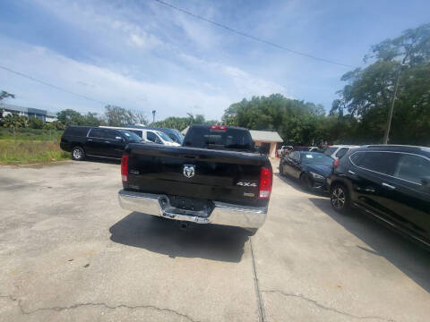 2017 RAM 1500 SLT
