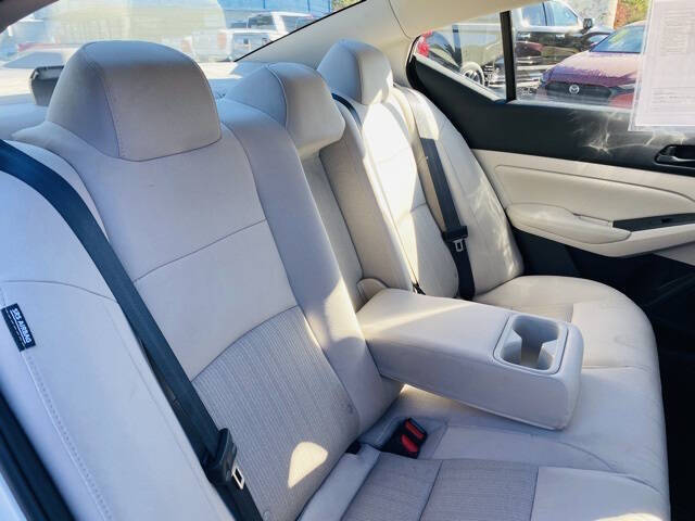 2025 Nissan Altima 2.5 SV