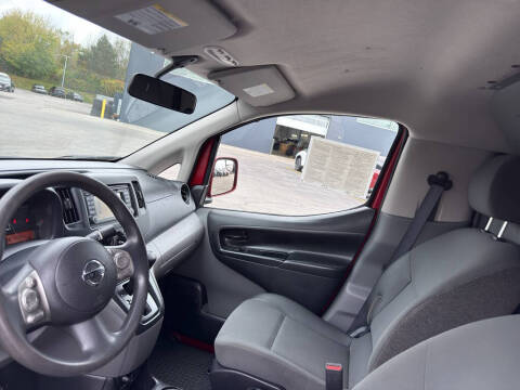 2017 Nissan NV200 SV