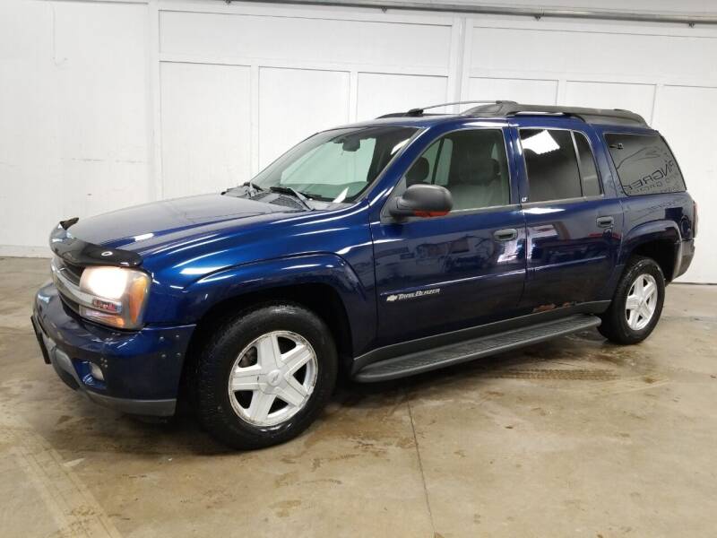 2003 Chevrolet TrailBlazer for sale at PINGREE AUTO SALES INC in Crystal Lake IL
