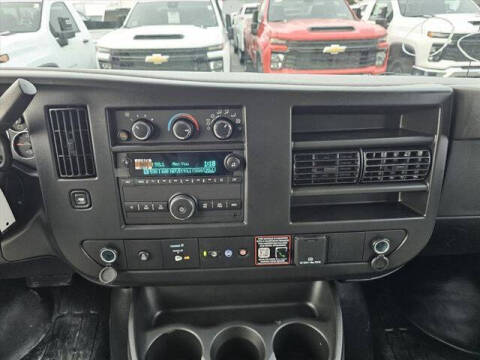 2025 Chevrolet Express 3500