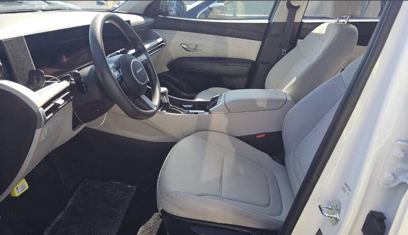 2025 Hyundai Tucson SE