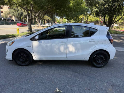 2016 Toyota Prius c Two
