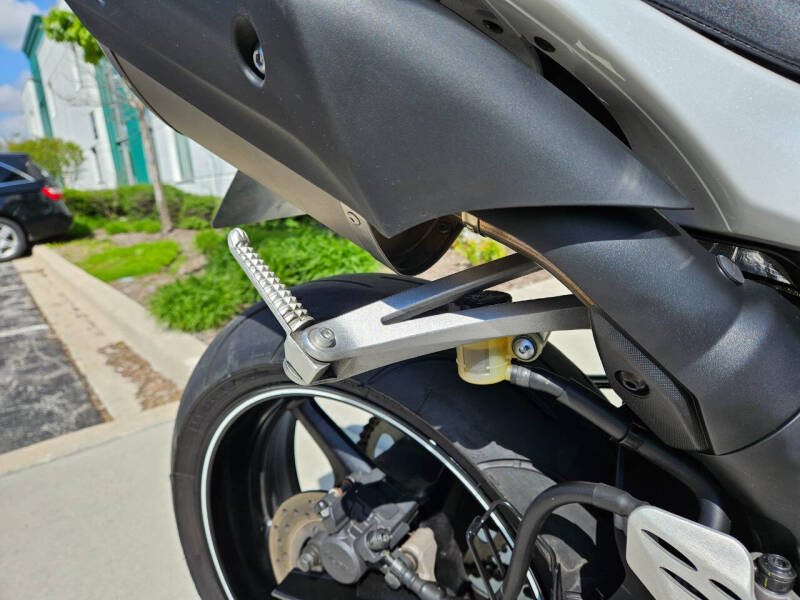 2011 Yamaha YZF-R1