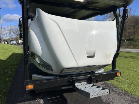2019 Freightliner Business class M2
