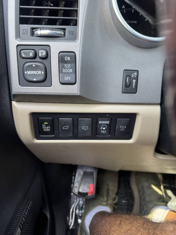 2013 Toyota Sequoia Platinum