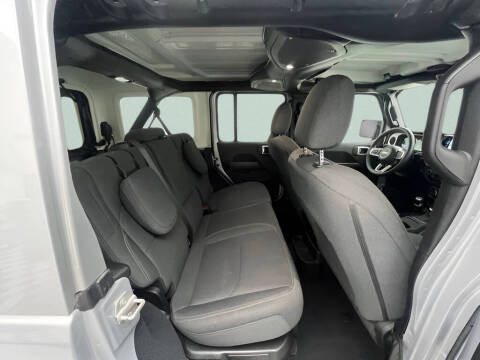 2024 Jeep Wrangler Sahara 4xe