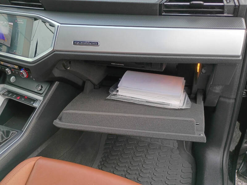 2020 Audi Q3 quattro Premium 45 TFSI