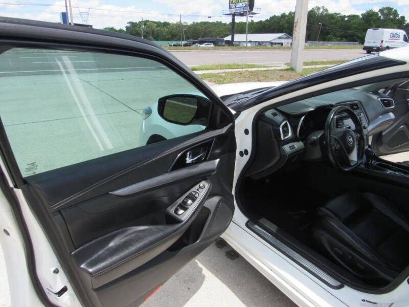 2017 Nissan Maxima