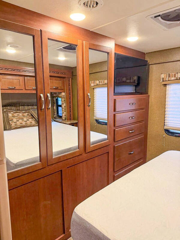 2016 Ford E-Series E-450 SD