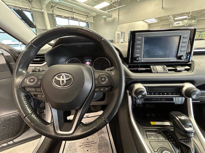 2022 Toyota RAV4 Hybrid XLE Premium