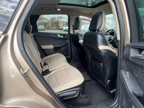 2020 Ford Escape Hybrid Titanium