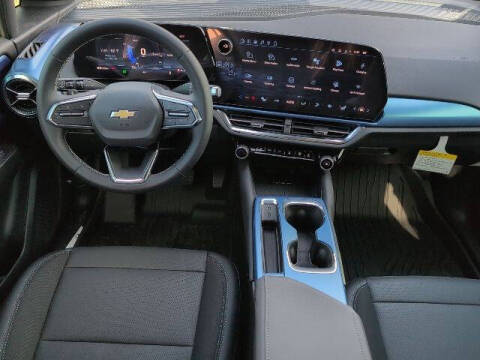 2026 Chevrolet Equinox EV LT 2