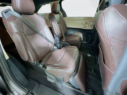 2024 Toyota Sienna Platinum 7-Passenger