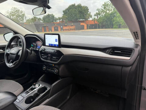 2021 Ford Escape Hybrid SE