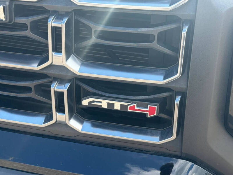 2024 GMC Canyon AT4