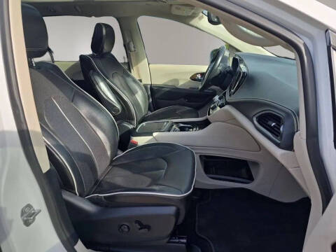 2022 Chrysler Pacifica Hybrid Limited