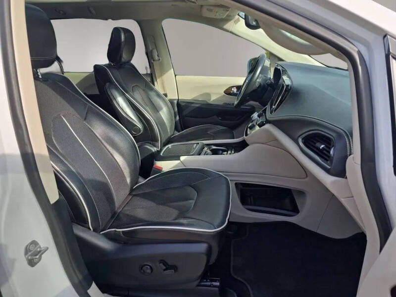 2022 Chrysler Pacifica Hybrid Limited