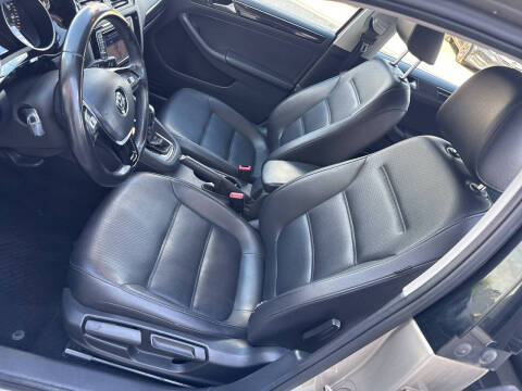 2016 Volkswagen Jetta 1.8T SEL Premium