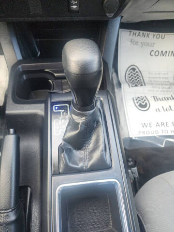 2019 Toyota Tacoma SR