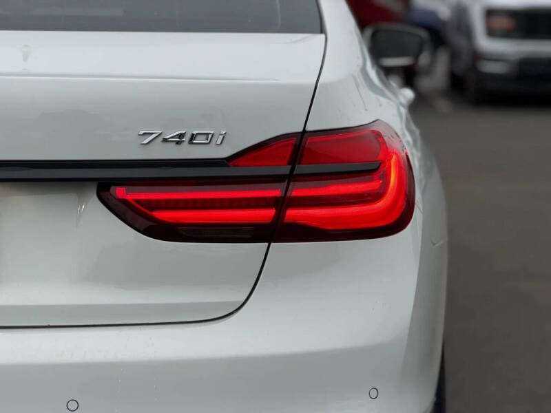 2018 BMW 7 Series 740i