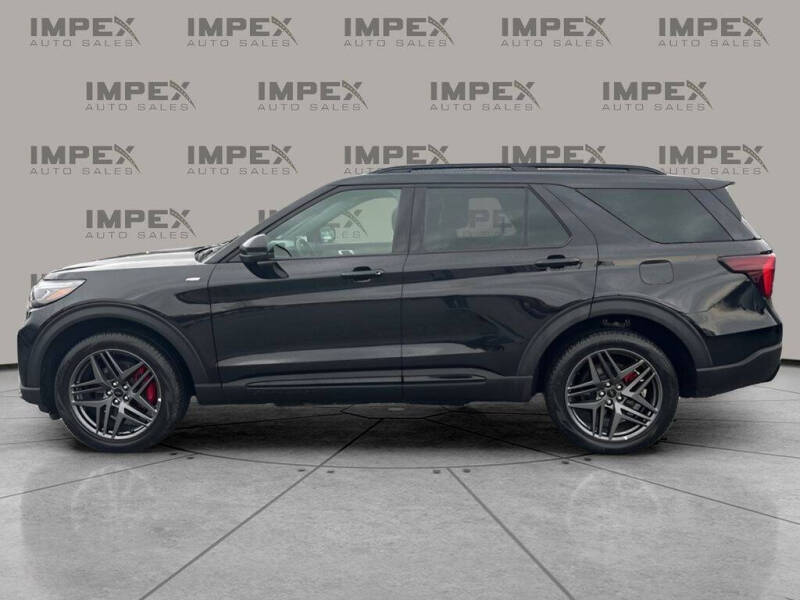 2025 Ford Explorer ST-Line