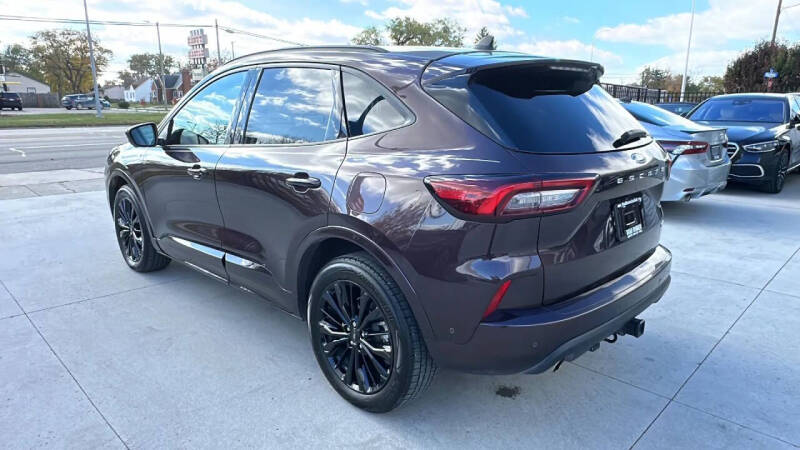 2023 Ford Escape ST-Line Elite