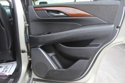 2017 Cadillac Escalade Luxury