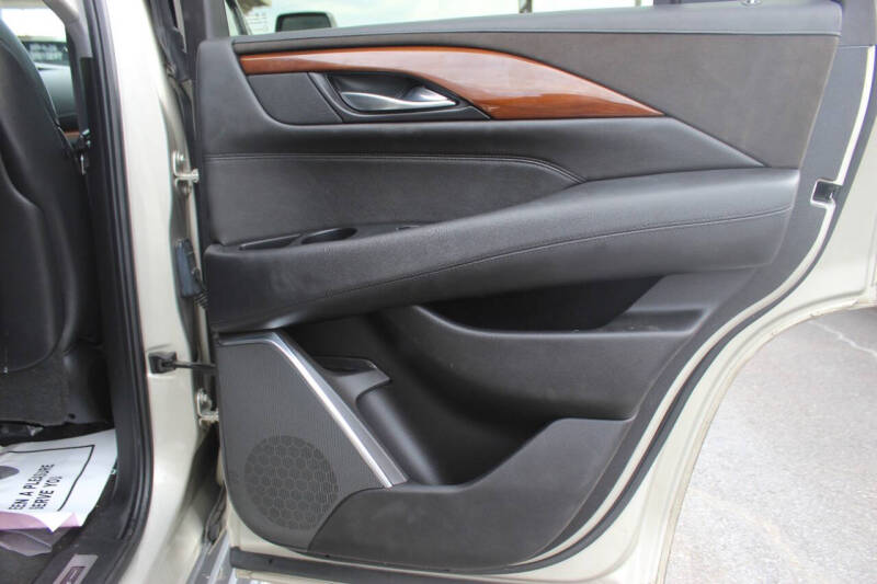 2017 Cadillac Escalade Luxury