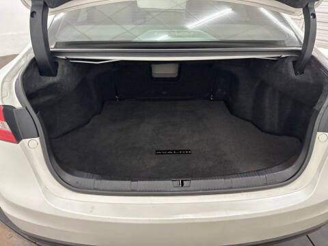 2013 Toyota Avalon XLE
