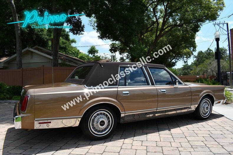 1986 Lincoln Town Car