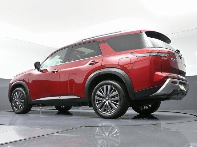 2023 Nissan Pathfinder SL