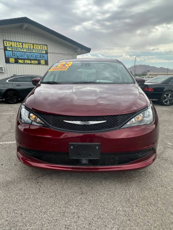 2023 Chrysler Voyager LX