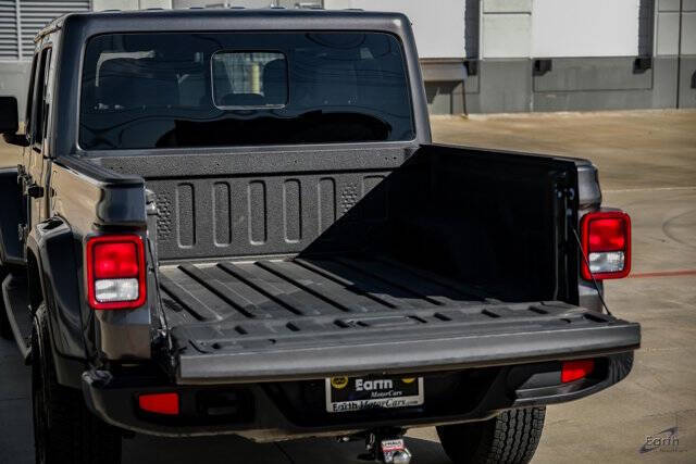 2024 Jeep Gladiator Sport