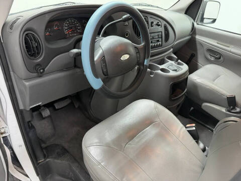 2003 Ford E-Series E-350 SD XL