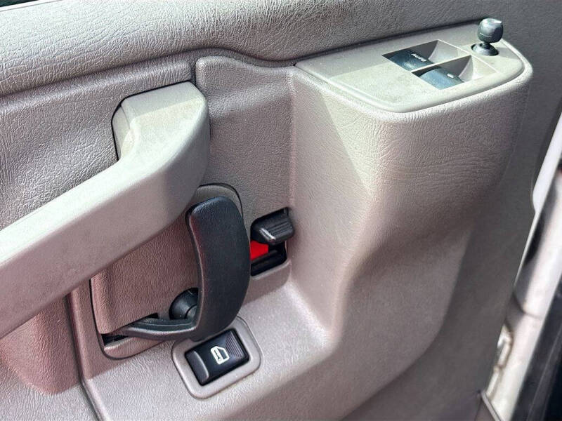 2024 Chevrolet Express 3500