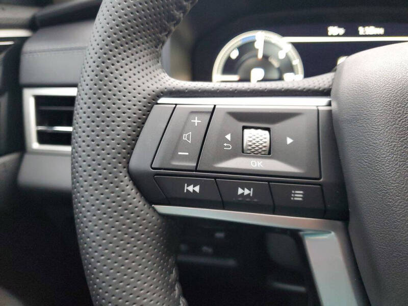 2025 Mitsubishi Outlander PHEV SE