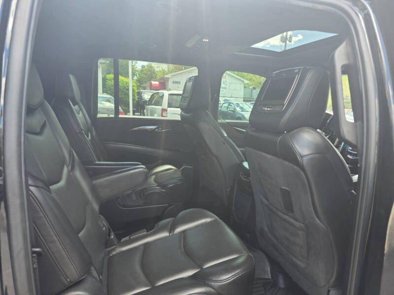 2019 Cadillac Escalade ESV Platinum