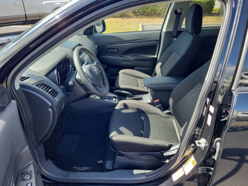 2025 Mitsubishi Outlander Sport ES