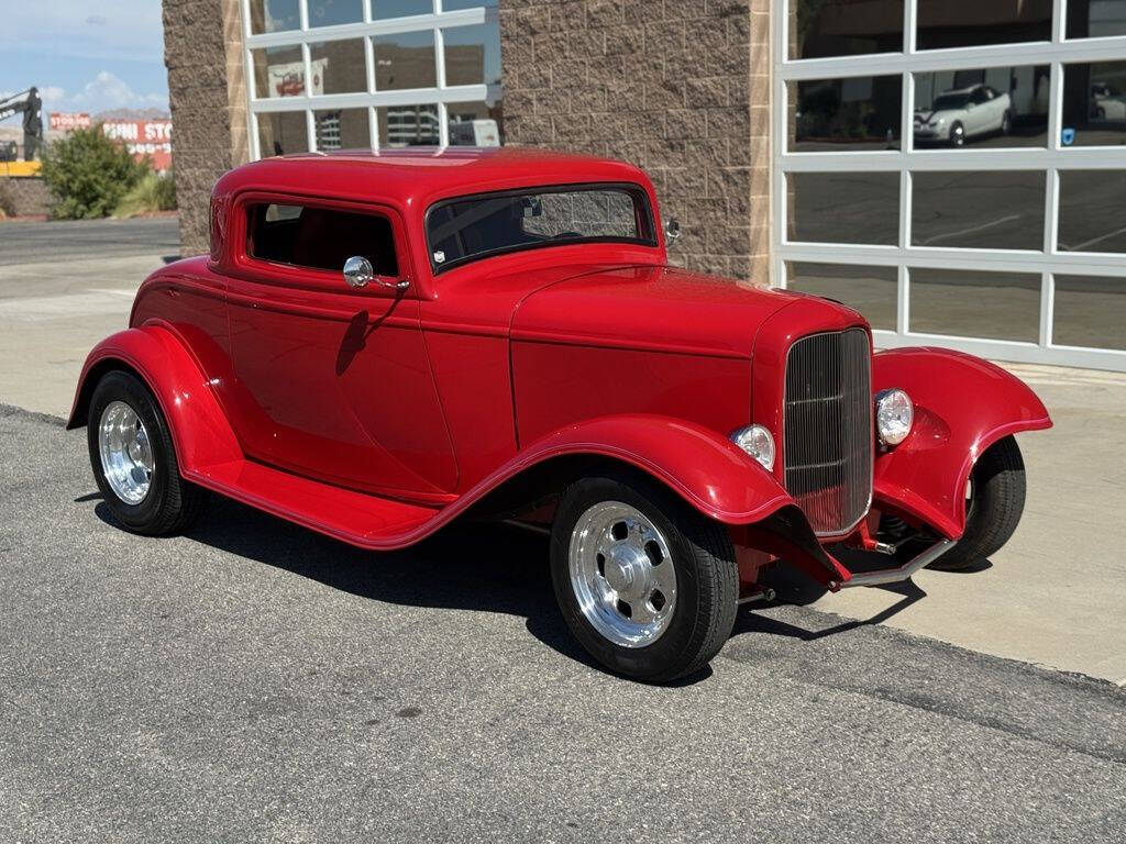 1932 Ford Coupe Recreation 2