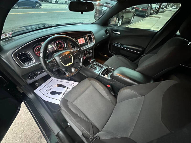 2015 Dodge Charger SE