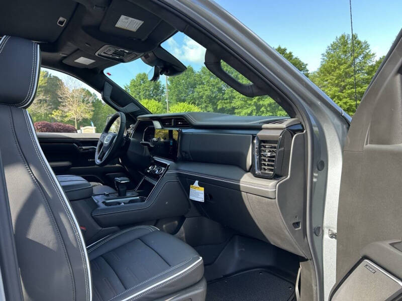 2025 GMC Sierra 1500 AT4X