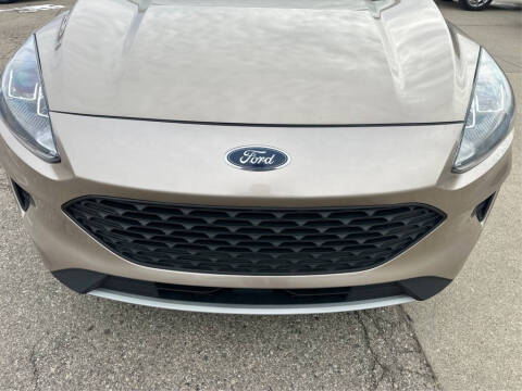 2020 Ford Escape SE