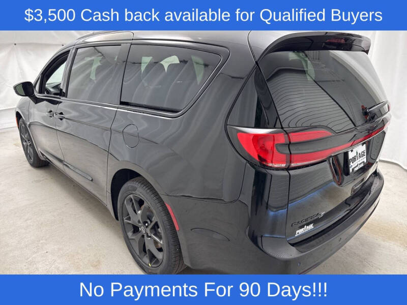 2026 Chrysler Pacifica Select