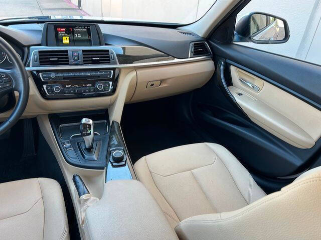 2018 BMW 3 Series 320i