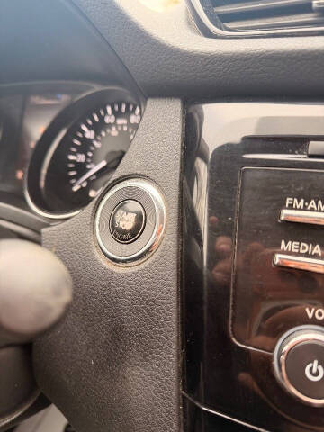 2017 Nissan Rogue Sport SV