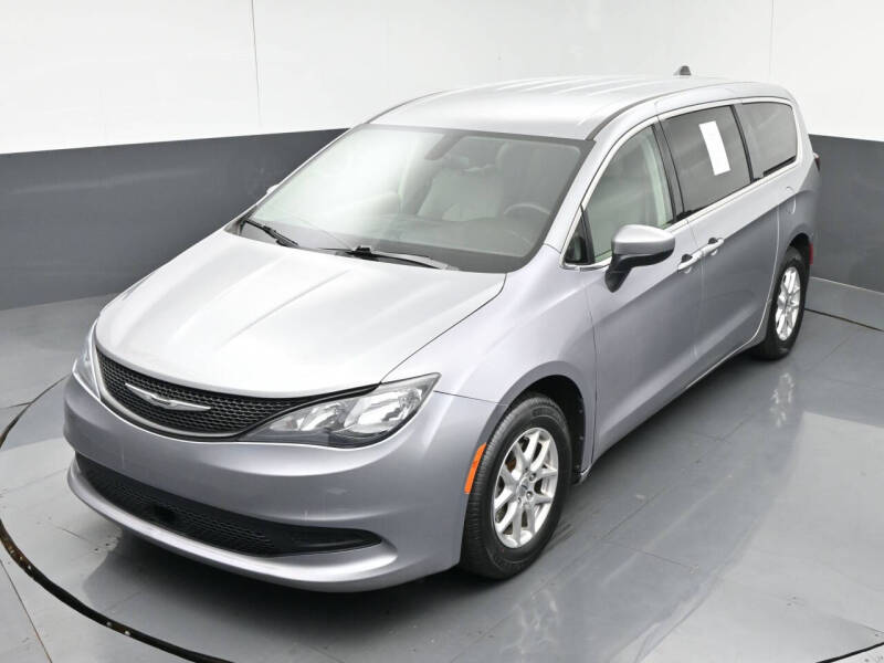 2021 Chrysler Voyager LX