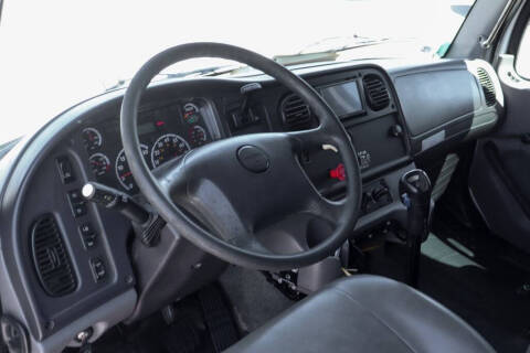 2013 Freightliner M2 112