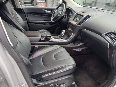 2017 Ford Edge Titanium