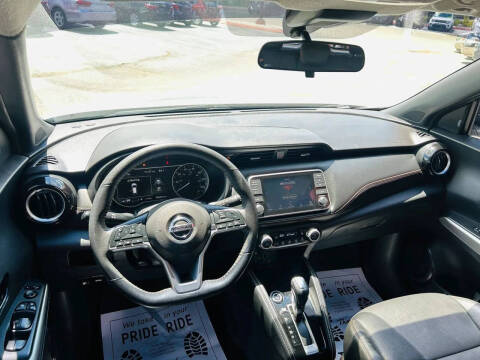 2020 Nissan Kicks SR